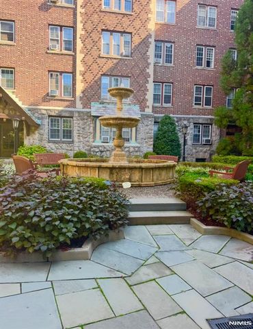 275 Engle Street P4, Englewood, NJ 07631