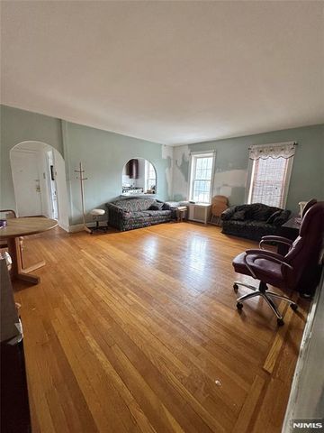 275 Engle Street P4, Englewood, NJ 07631