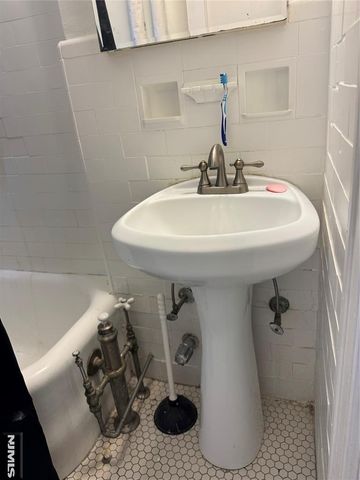 275 Engle Street P4, Englewood, NJ 07631