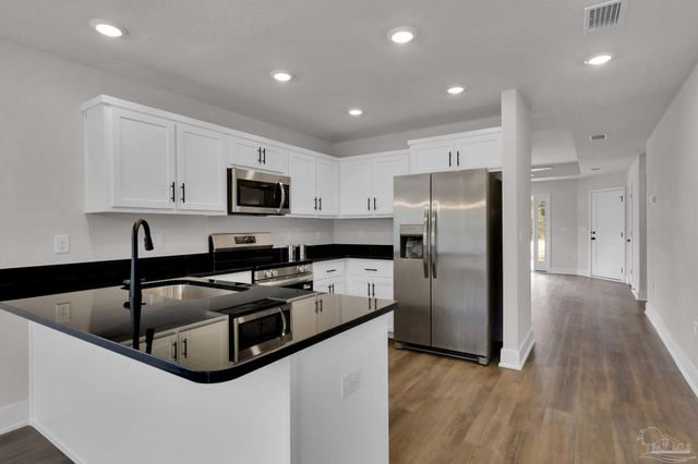 1014 Brimwood Cir, Cantonment, FL 32533