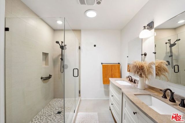 24537 Dry Canyon Cold Creek Road, Calabasas, CA 91302