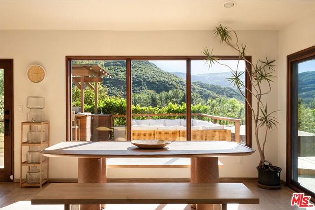 24537 Dry Canyon Cold Creek Road, Calabasas, CA 91302