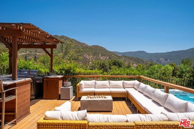 24537 Dry Canyon Cold Creek Road, Calabasas, CA 91302