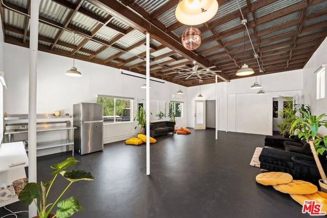 24537 Dry Canyon Cold Creek Road, Calabasas, CA 91302