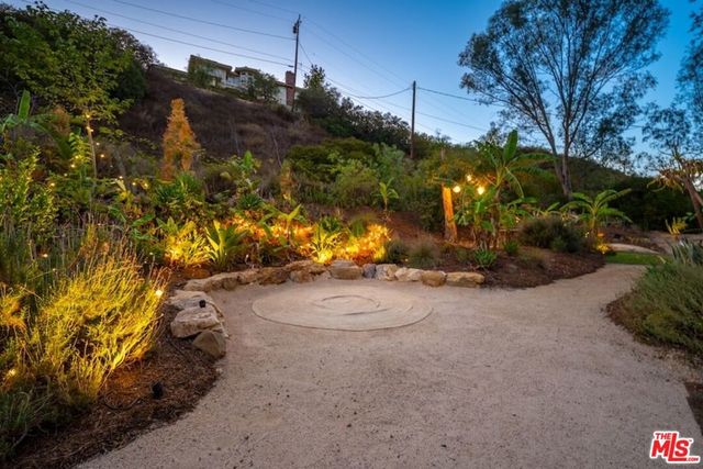 24537 Dry Canyon Cold Creek Road, Calabasas, CA 91302