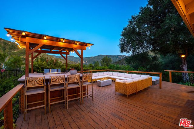 24537 Dry Canyon Cold Creek Road, Calabasas, CA 91302