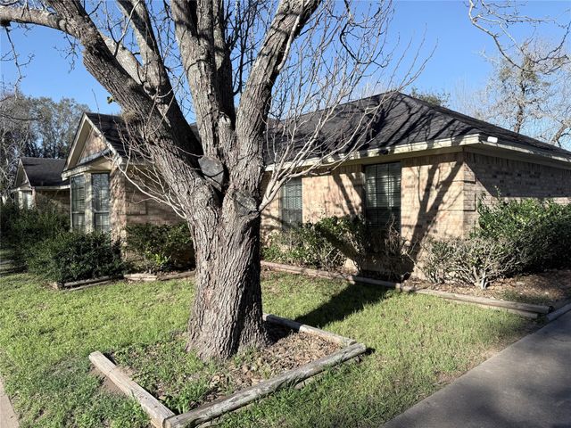 6718 Kari Lane, Richmond, TX 77469