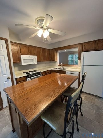14604 Mill Spring Dr, Midlothian, VA 23112