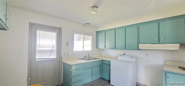 4004 Kingston Street, Dearborn Heights, MI 48125