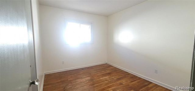 4004 Kingston Street, Dearborn Heights, MI 48125