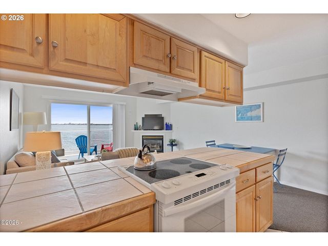5201 Sw HIGHWAY 101, Lincoln City, OR 97367