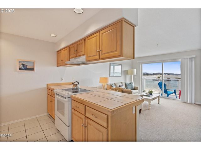 5201 Sw HIGHWAY 101, Lincoln City, OR 97367
