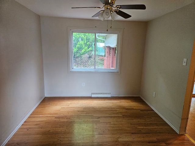 200 Lookout Dr, Oakdale, PA 15071