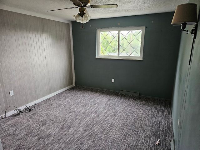 200 Lookout Dr, Oakdale, PA 15071