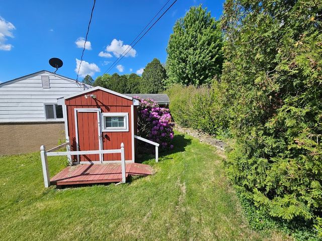 200 Lookout Dr, Oakdale, PA 15071