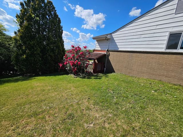 200 Lookout Dr, Oakdale, PA 15071