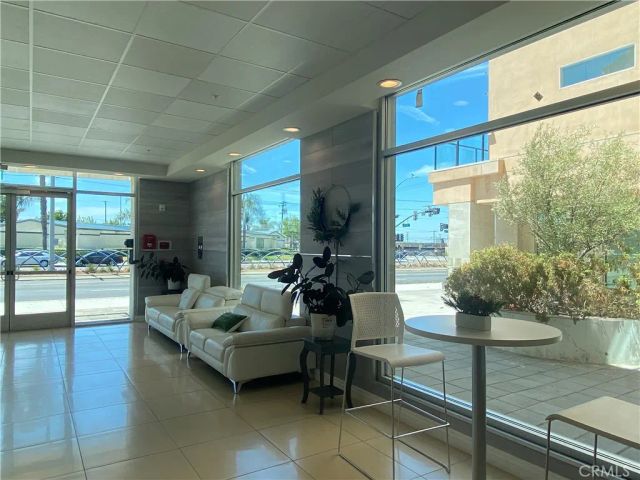 1598 Long Beach Boulevard 209, Long Beach, CA 90813