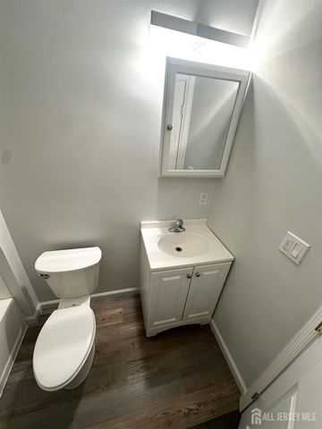 55 Cutters Dock Road B, Middlesex, NJ 07095