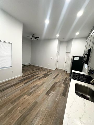 55 Cutters Dock Road B, Middlesex, NJ 07095