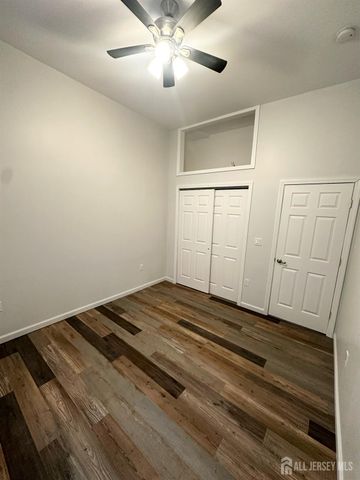 55 Cutters Dock Road B, Middlesex, NJ 07095