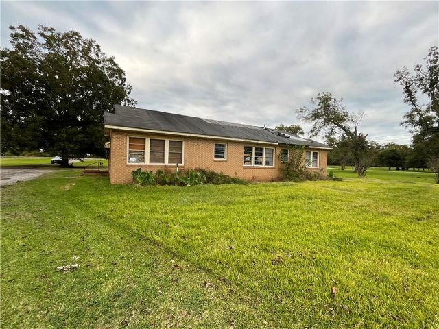 2412 HIGHWAY 451 Highway, Moreauville, LA 71355