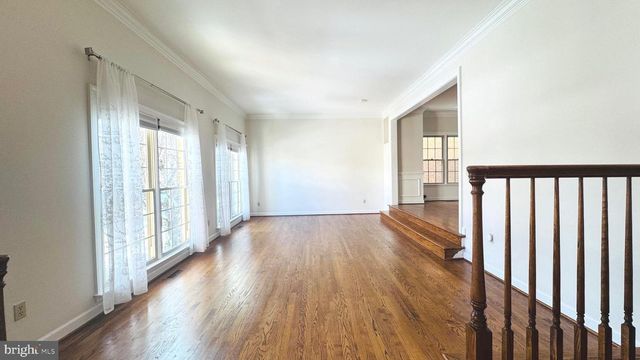 1608 AERIE LN, Mclean, VA 22101