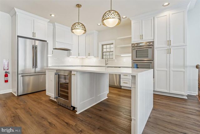 1608 AERIE LN, Mclean, VA 22101