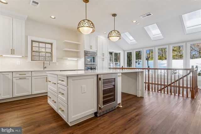 1608 AERIE LN, Mclean, VA 22101