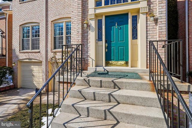 1608 AERIE LN, Mclean, VA 22101