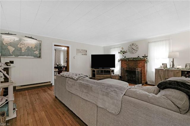 6 Langley ST, Poquoson, VA 23662