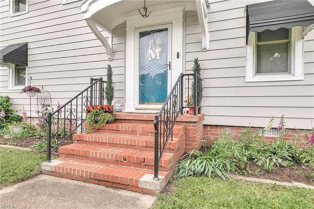 6 Langley ST, Poquoson, VA 23662