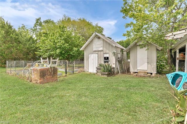 6 Langley ST, Poquoson, VA 23662