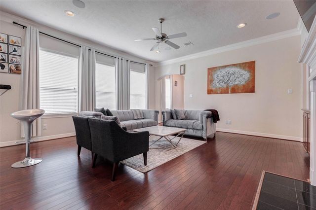 3043 Royal Oaks Grove, Houston, TX 77082