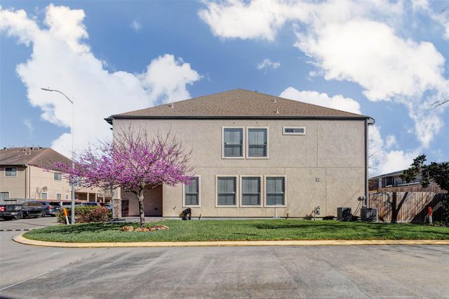 3043 Royal Oaks Grove, Houston, TX 77082