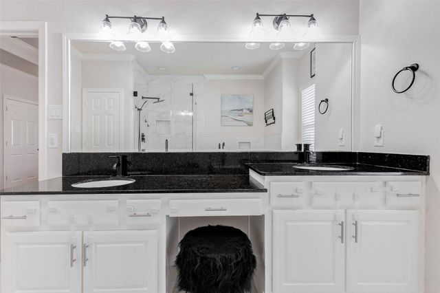 3043 Royal Oaks Grove, Houston, TX 77082