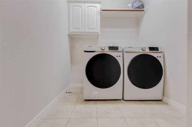 3043 Royal Oaks Grove, Houston, TX 77082