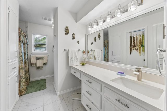 10719 Albury Drive, Houston, TX 77096