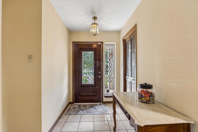 10719 Albury Drive, Houston, TX 77096