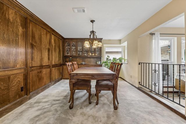 10719 Albury Drive, Houston, TX 77096