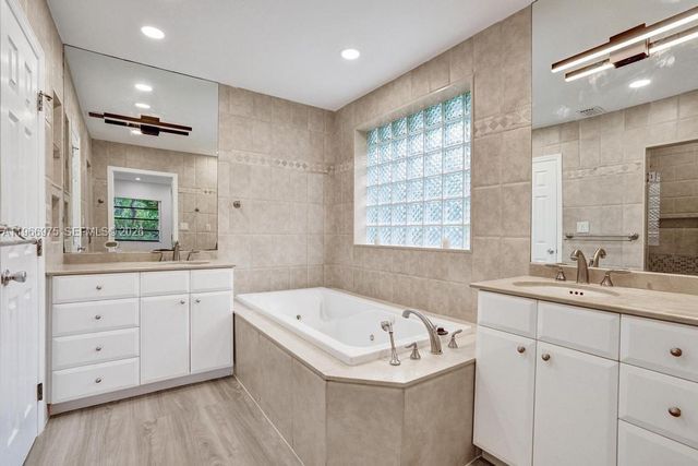 19710 NE 23rd Ave, Miami, FL 33180