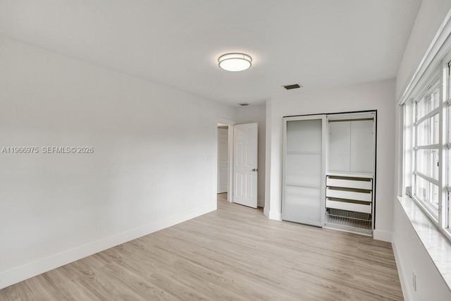 19710 NE 23rd Ave, Miami, FL 33180