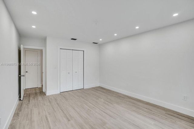 19710 NE 23rd Ave, Miami, FL 33180