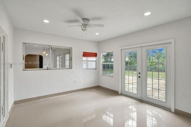 19710 NE 23rd Ave, Miami, FL 33180