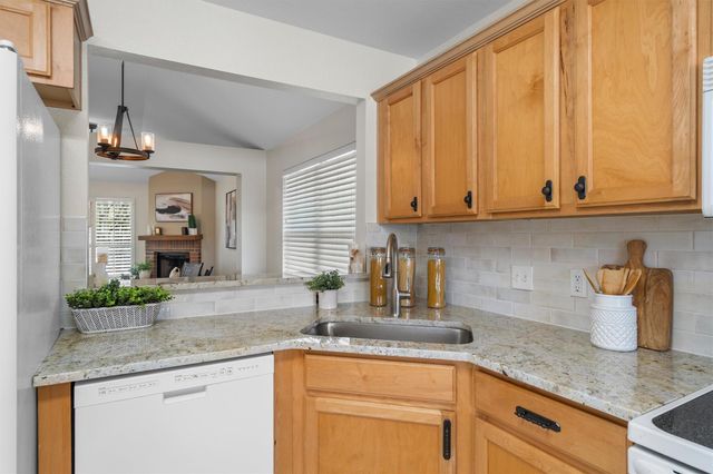 207 Antietam DR, Elgin, TX 78621