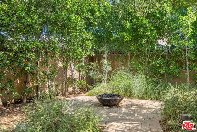 2717 W Avenue 30, Los Angeles, CA 90065