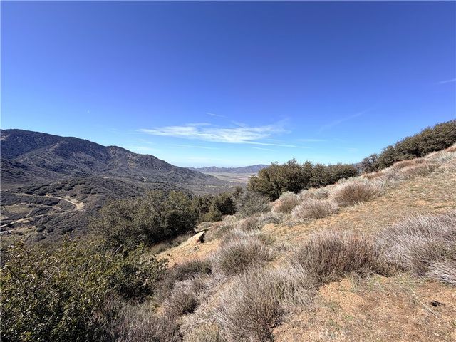 23320 Constance, Tehachapi, CA 93561
