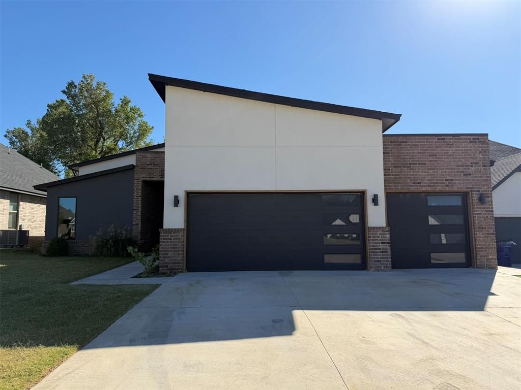 820 E Barajas Terrace, Mustang, OK 73064