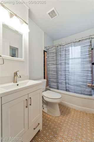 13631 Kingston Street, Oak Park, MI 48237