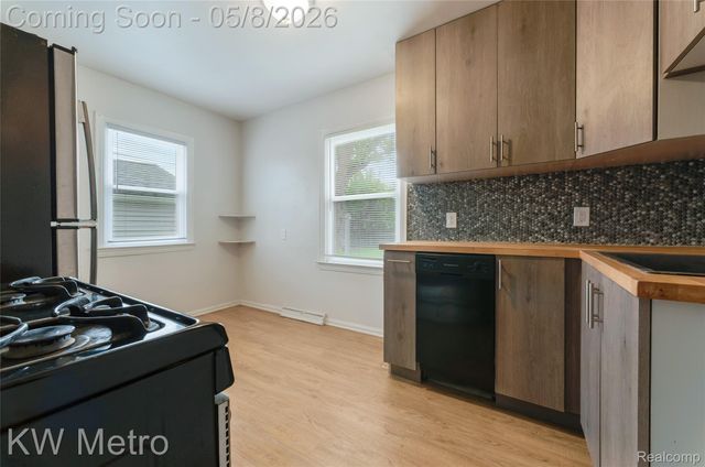 13631 Kingston Street, Oak Park, MI 48237