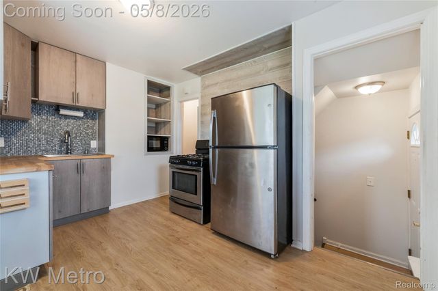 13631 Kingston Street, Oak Park, MI 48237